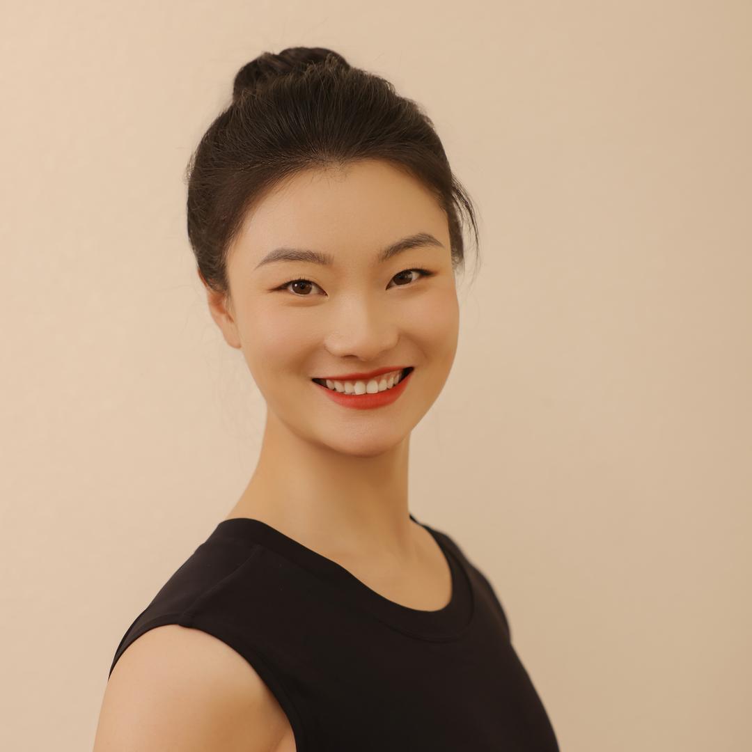 子一瑜伽主理人敏敏老师