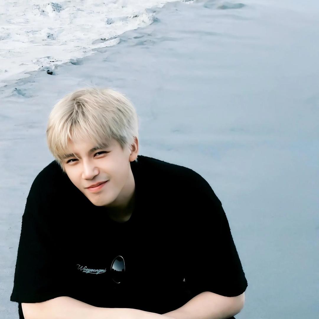 一拳打穿地球🌈