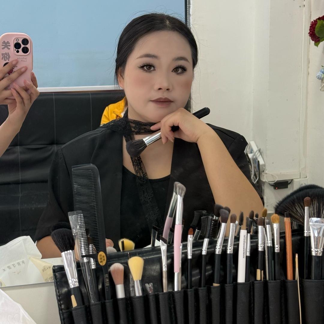 会甜的zz（接妆、跟妆）