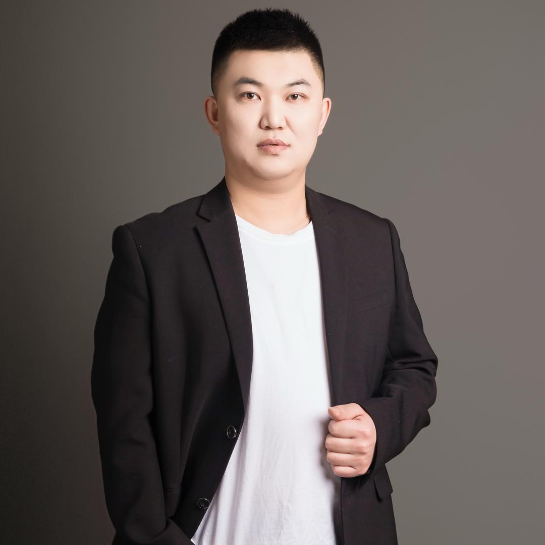 高校鸡肉哥●乔布尚