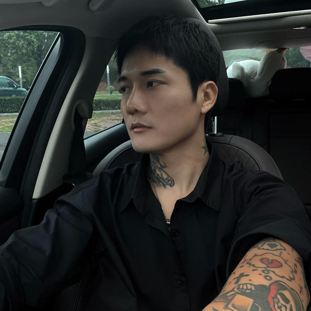 镇平专注烫染设计 •侯猛