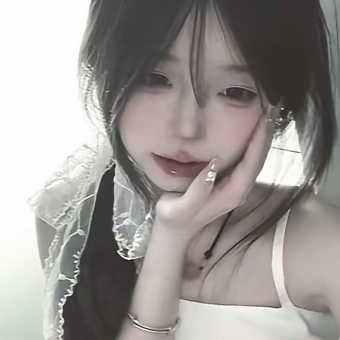 欣.