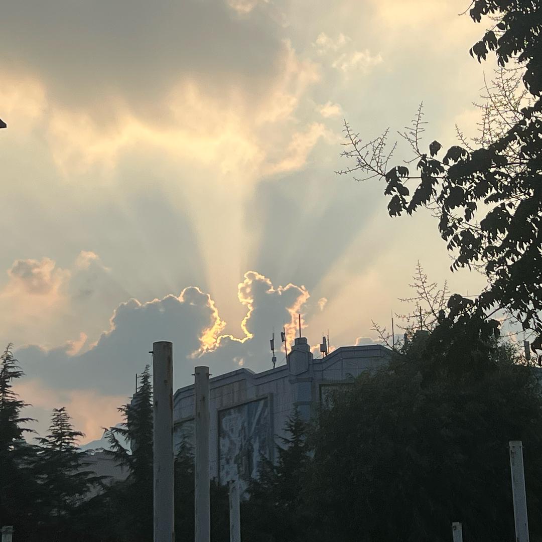 风吹哪页再翻一页