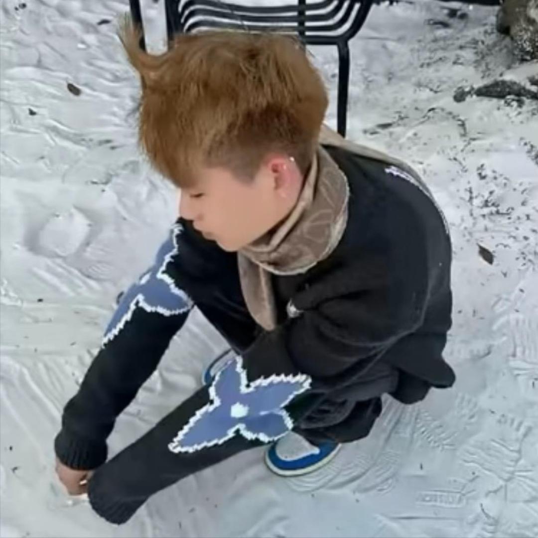 ￴ ￴ ￴￴ ￴  ￴ ￴ .