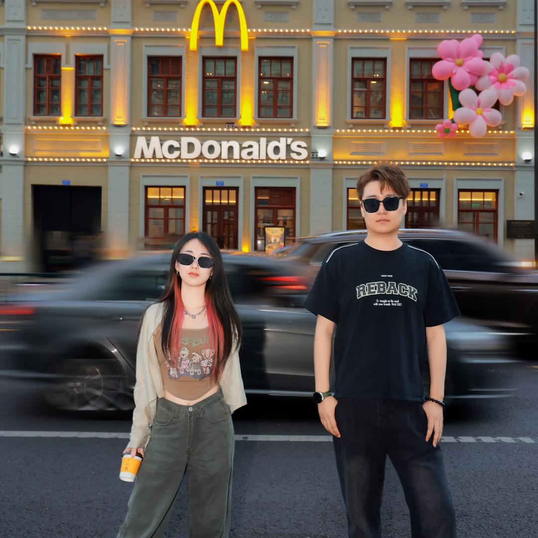 晒月亮的小阿迪