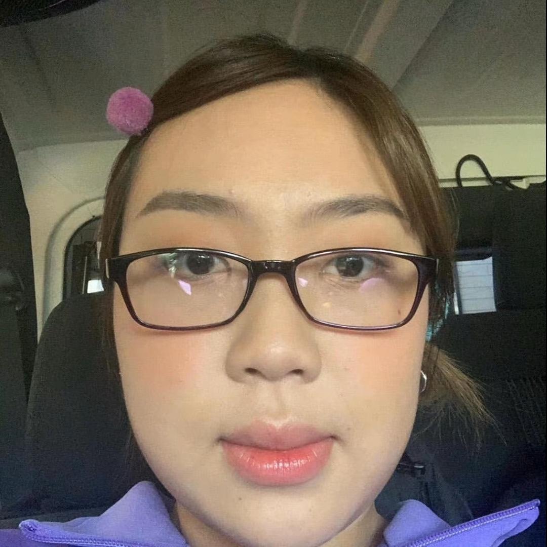 一个很要强的小女孩