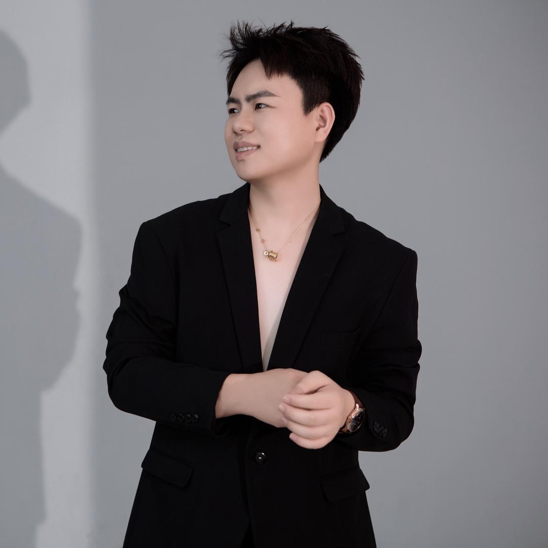 李进-发型设计（养发护发在橱窗）