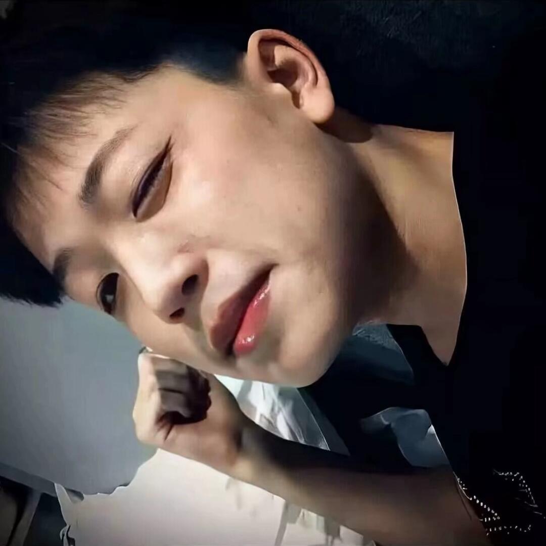 小博睡不醒.