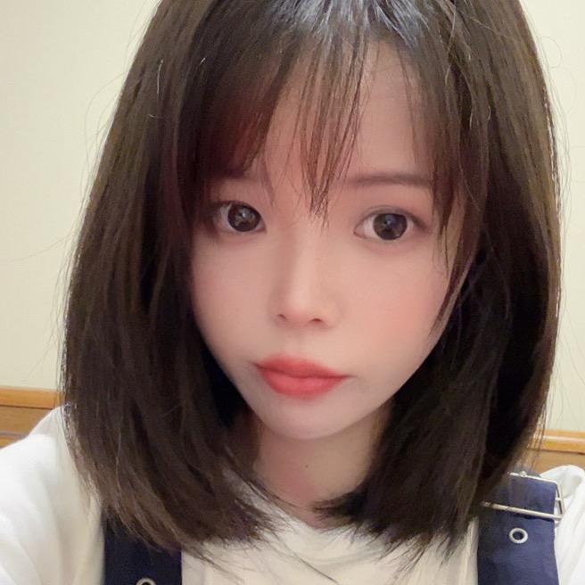 豆豆很乖😜😜