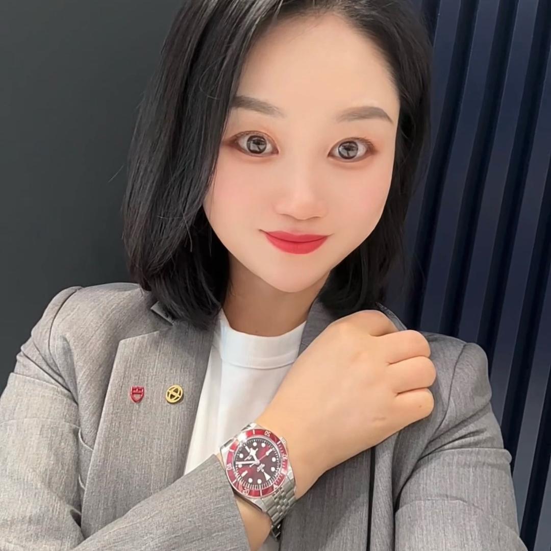 合肥银泰中心帝舵柜姐Amy