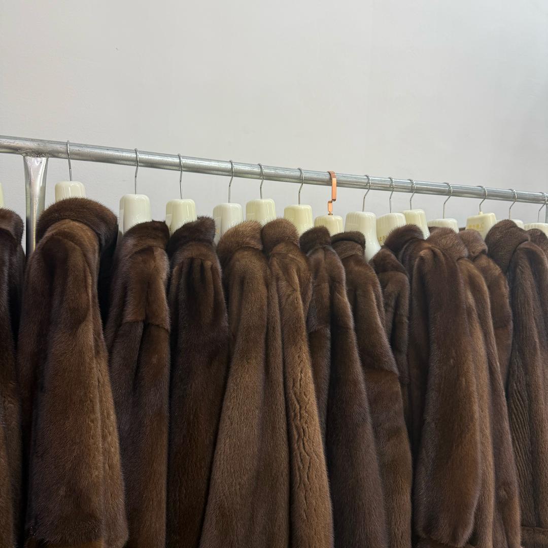 海宁梵琴黛皮草