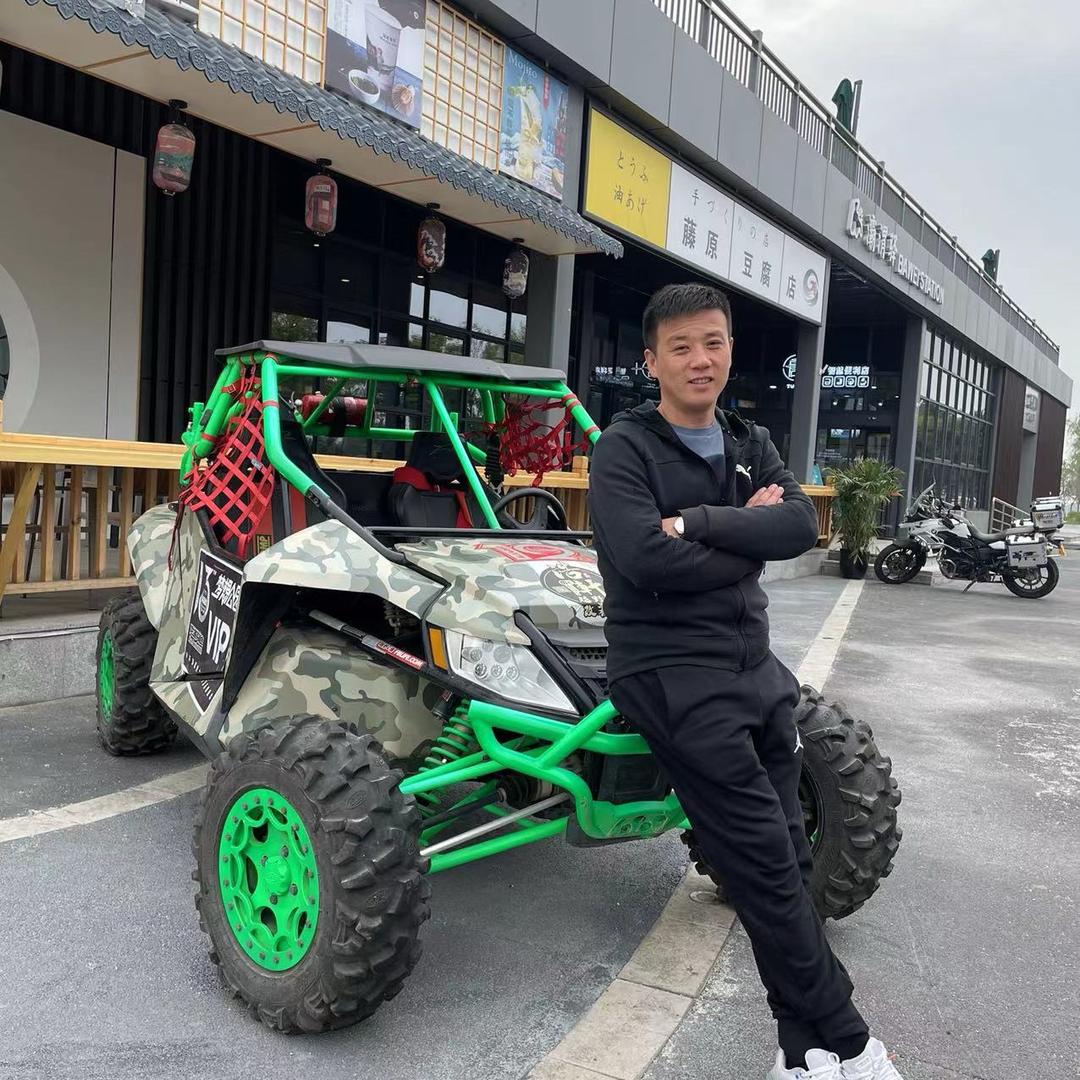 启航职业高级中学张主任