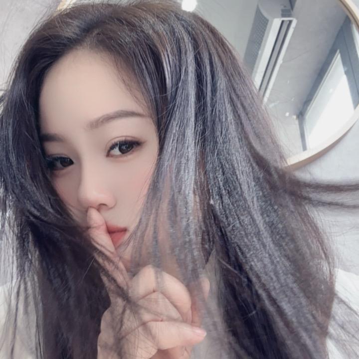 小白🌸🌸🌸