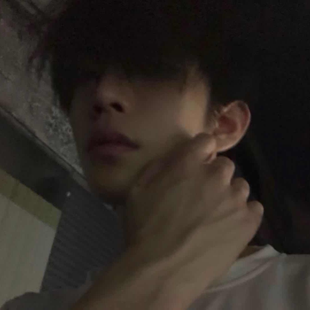 辉.