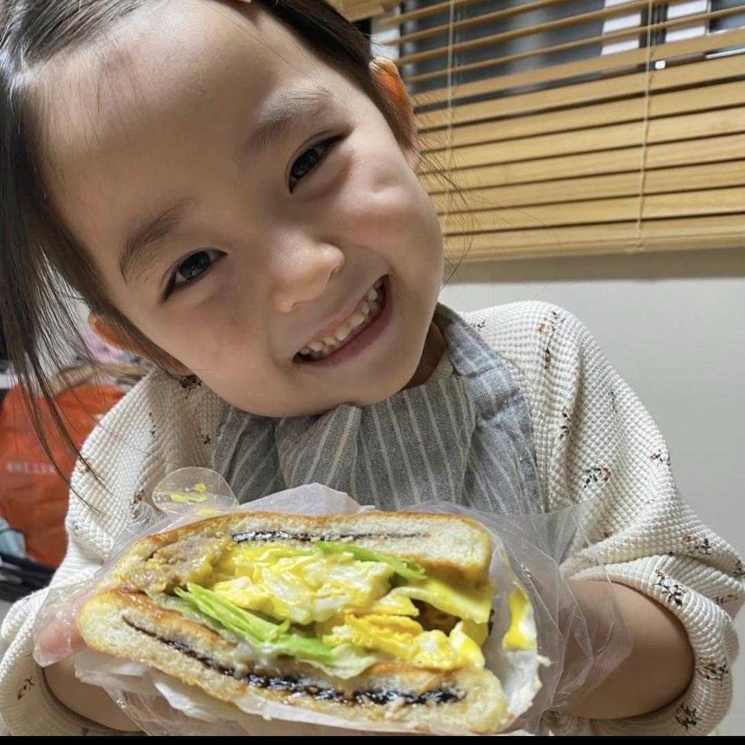 🦷🦷只想睡觉.