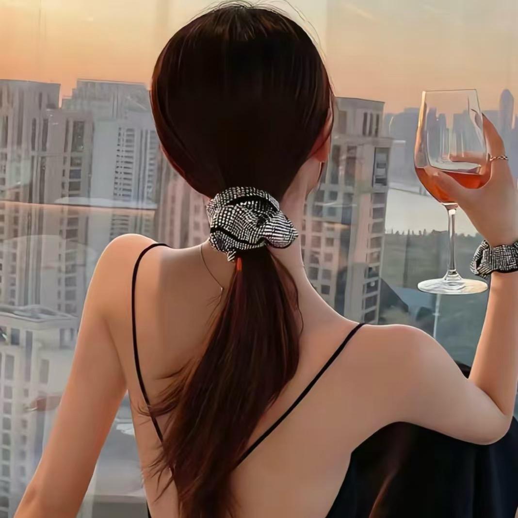 伟艺老刀理容会馆