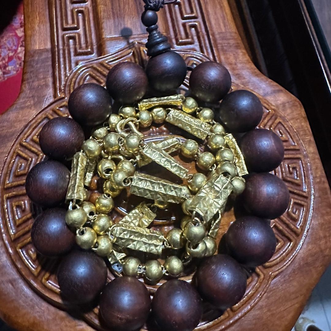 回收库存．各类尾货．饰品配件．下架百货