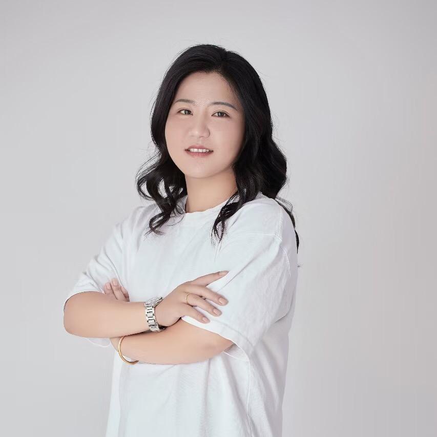 新媒体策划人Brynn.