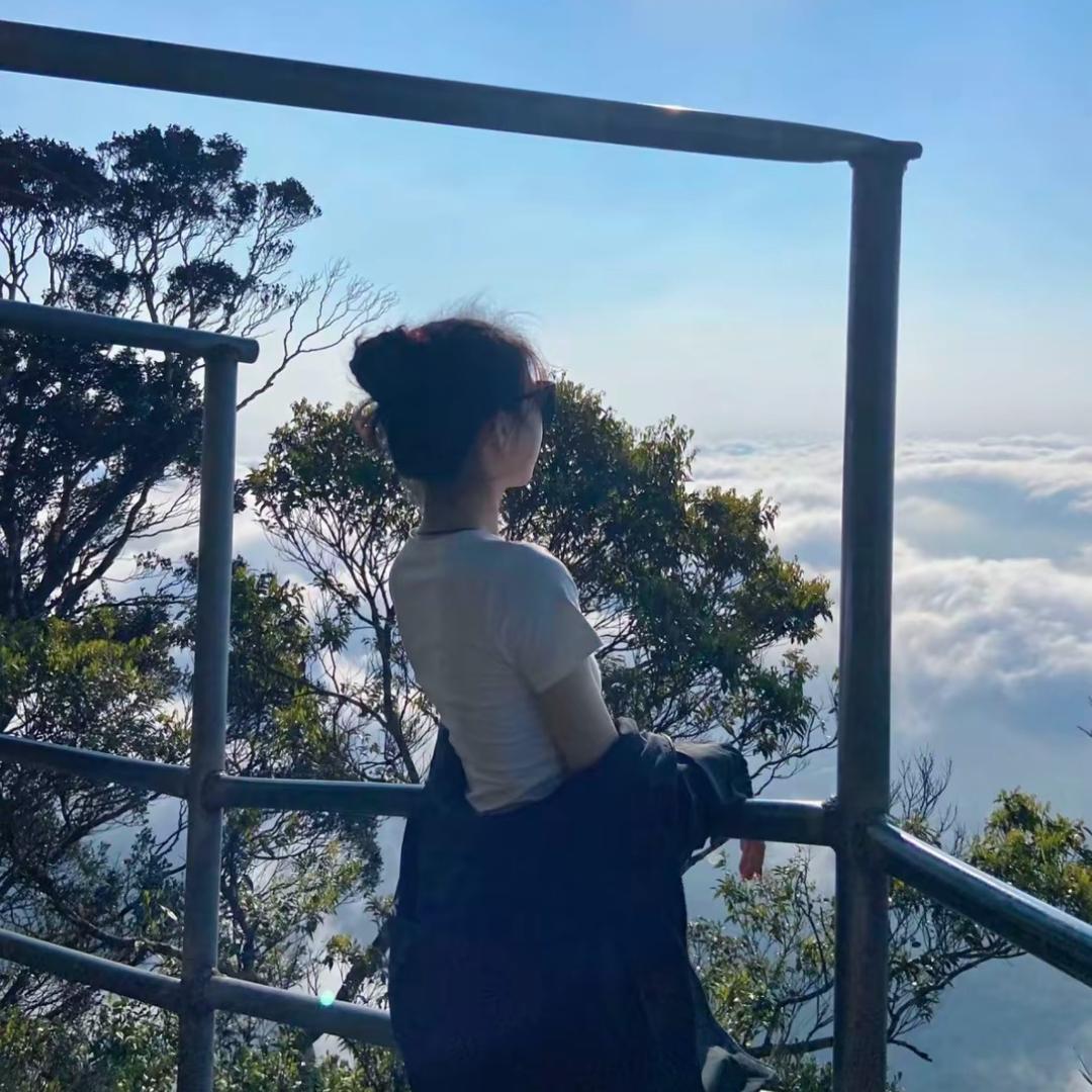 爱喝冰美式丶🍊