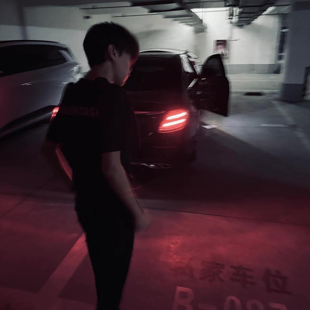 单纯好骗还不帅