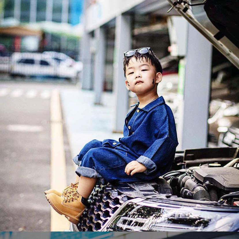 多伦领队-小朋.