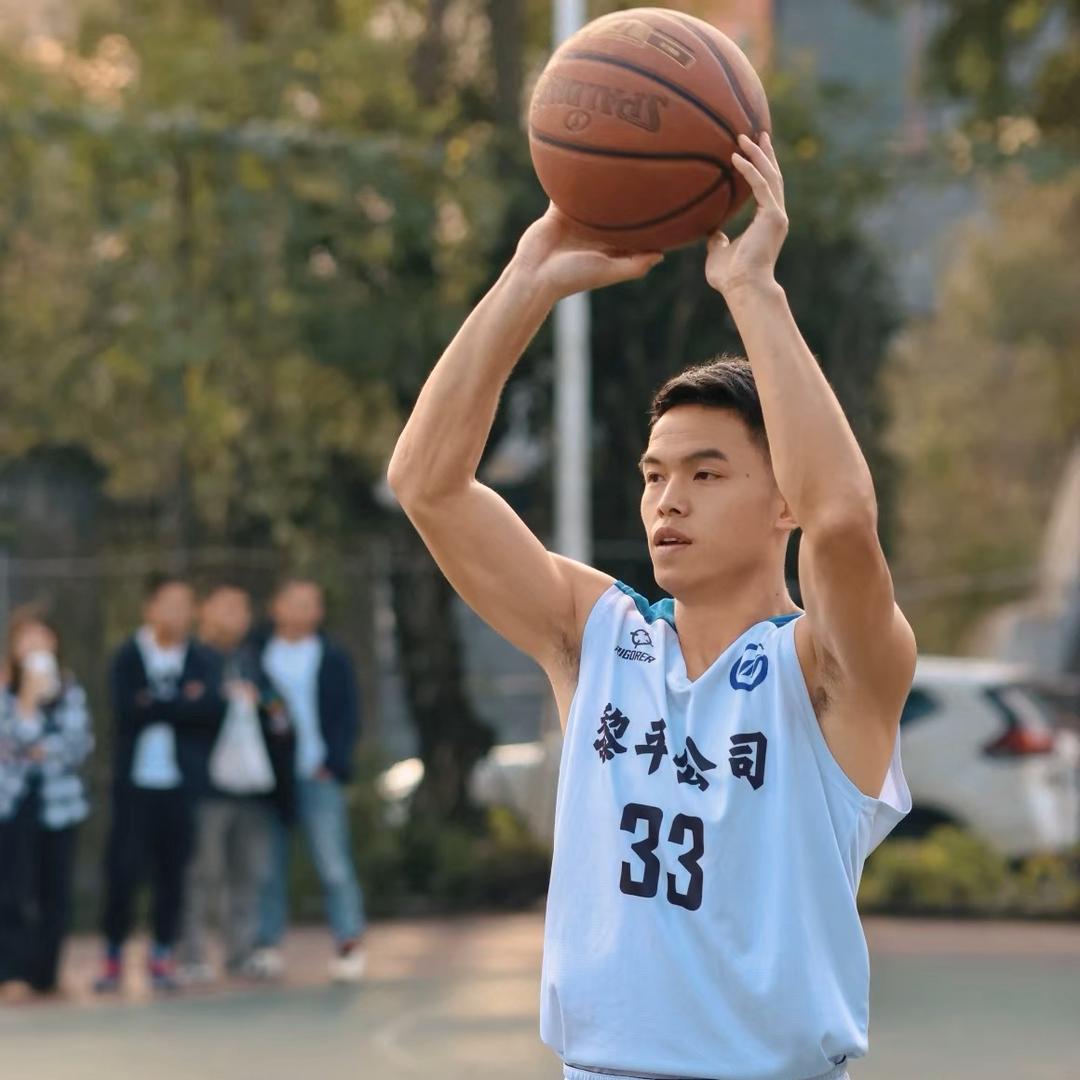 爱打🏀的吴中庆～33