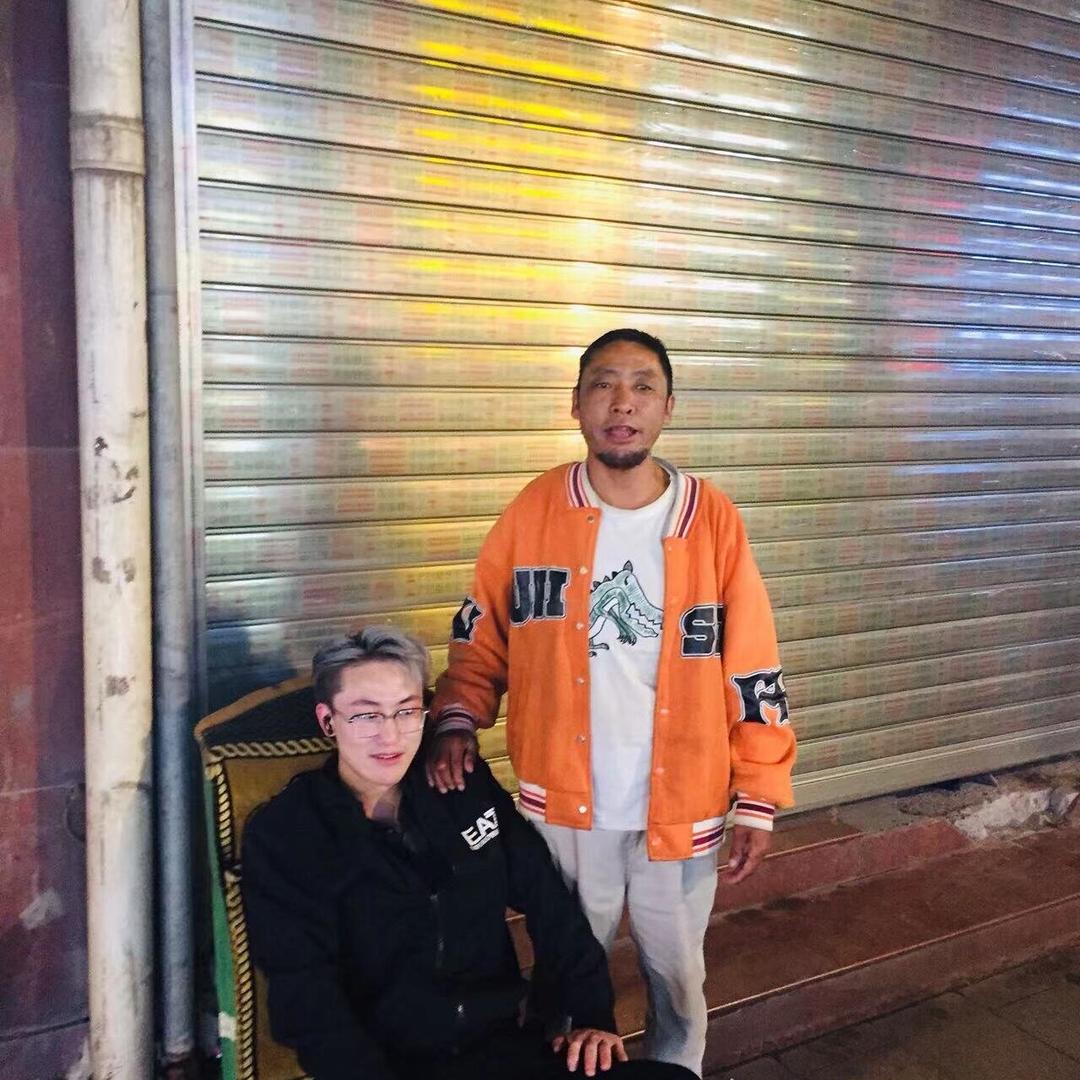 刘少