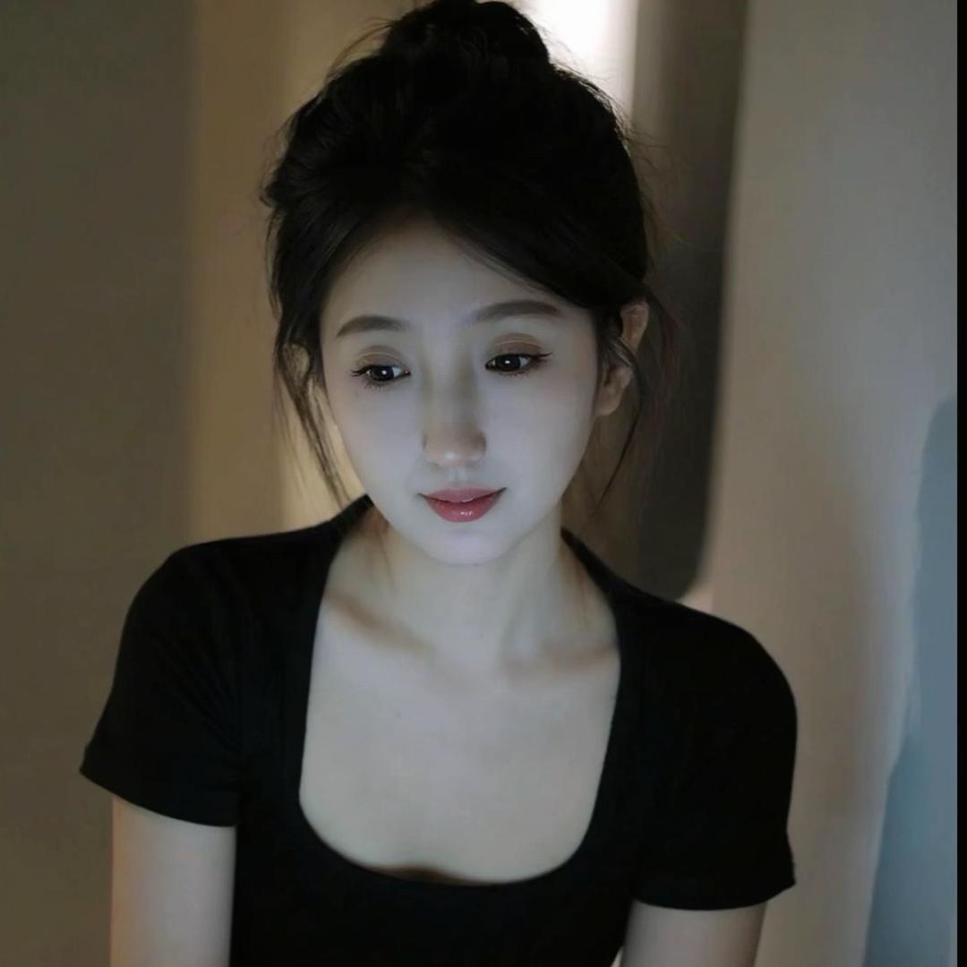 白冰ㅤㅤㅤㅤㅤㅤㅤㅤ