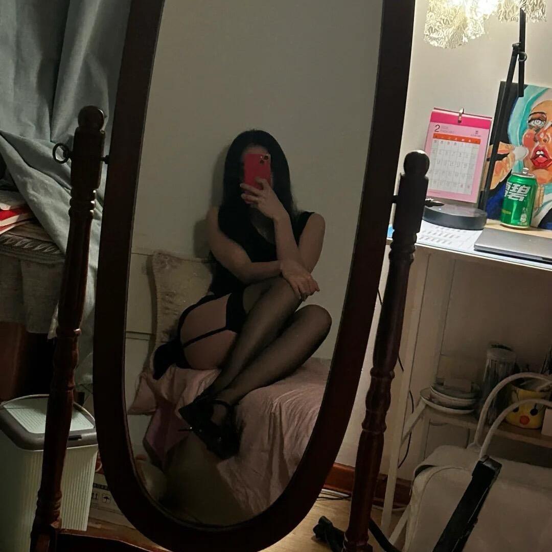 孤单听雨的猫🐱