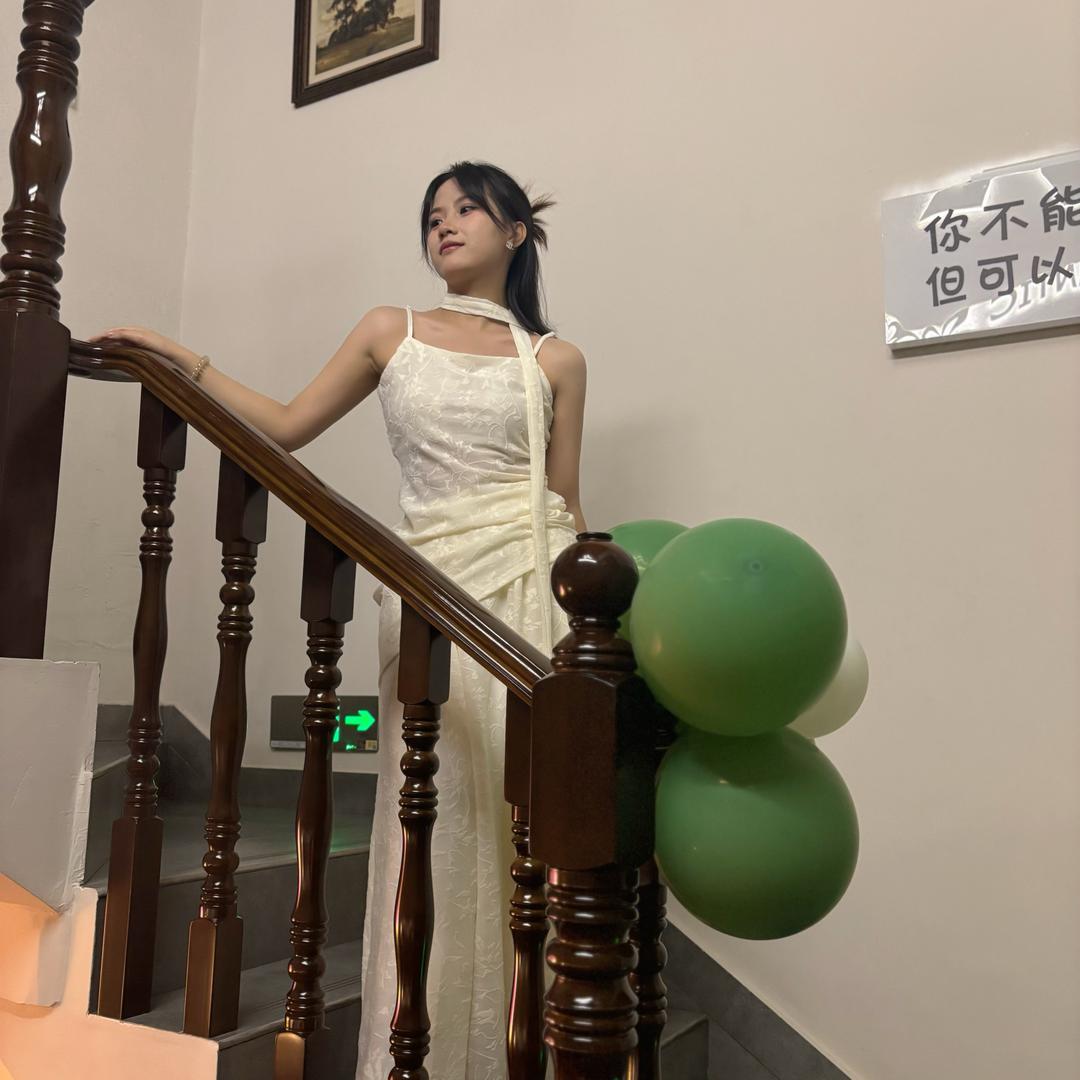 游离。