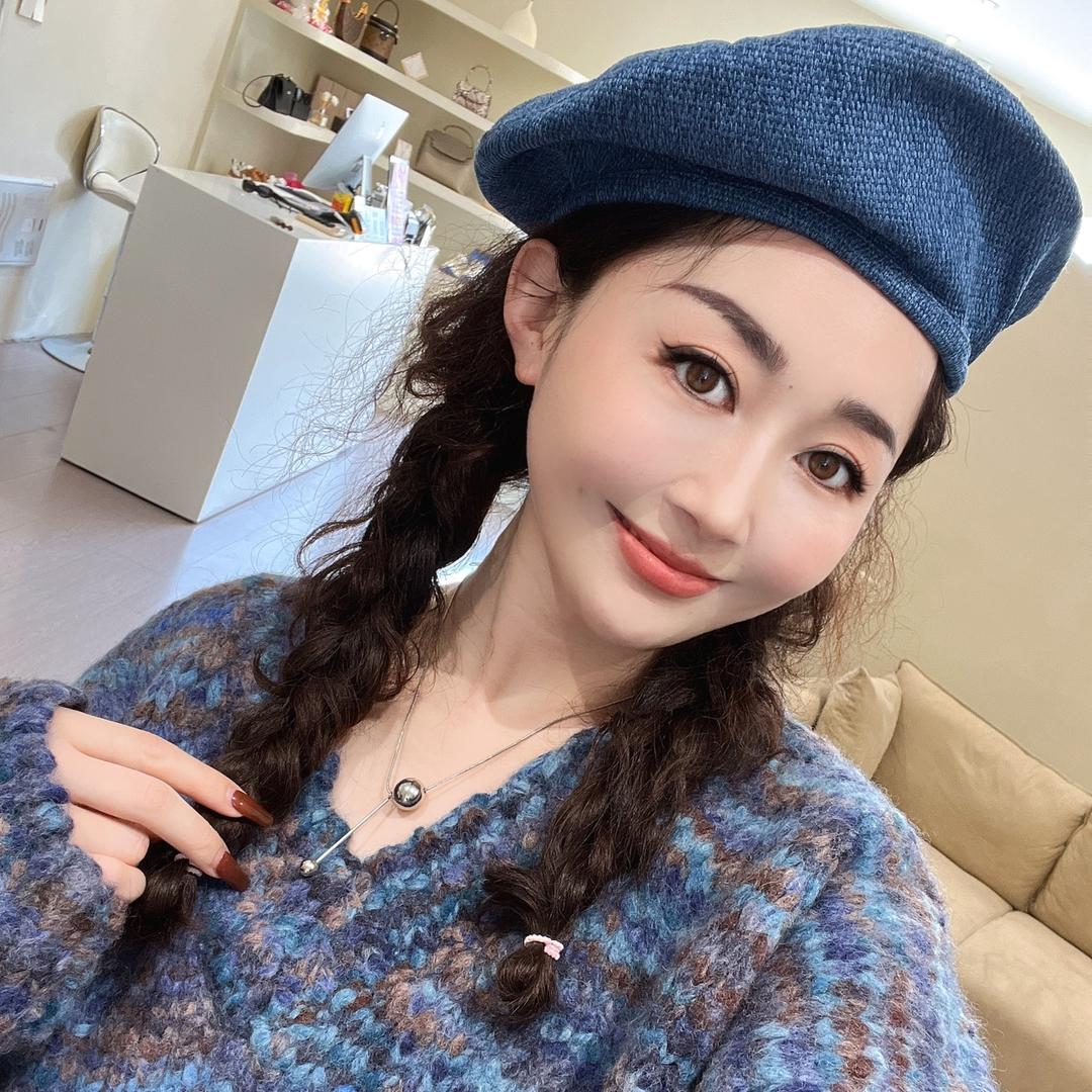 莎老板今天穿什么