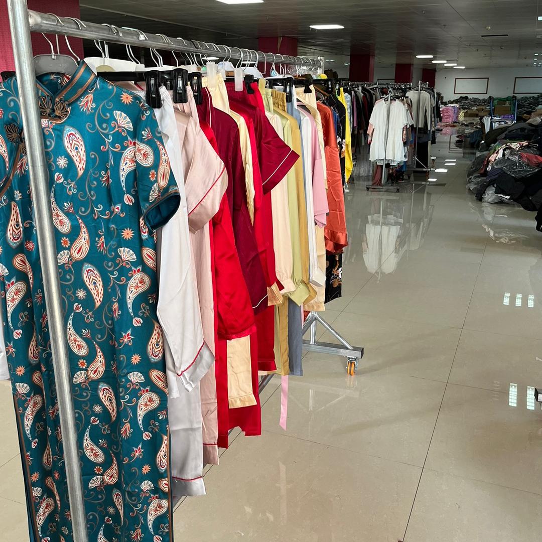 芭诺言外贸（服装批发）丝绸