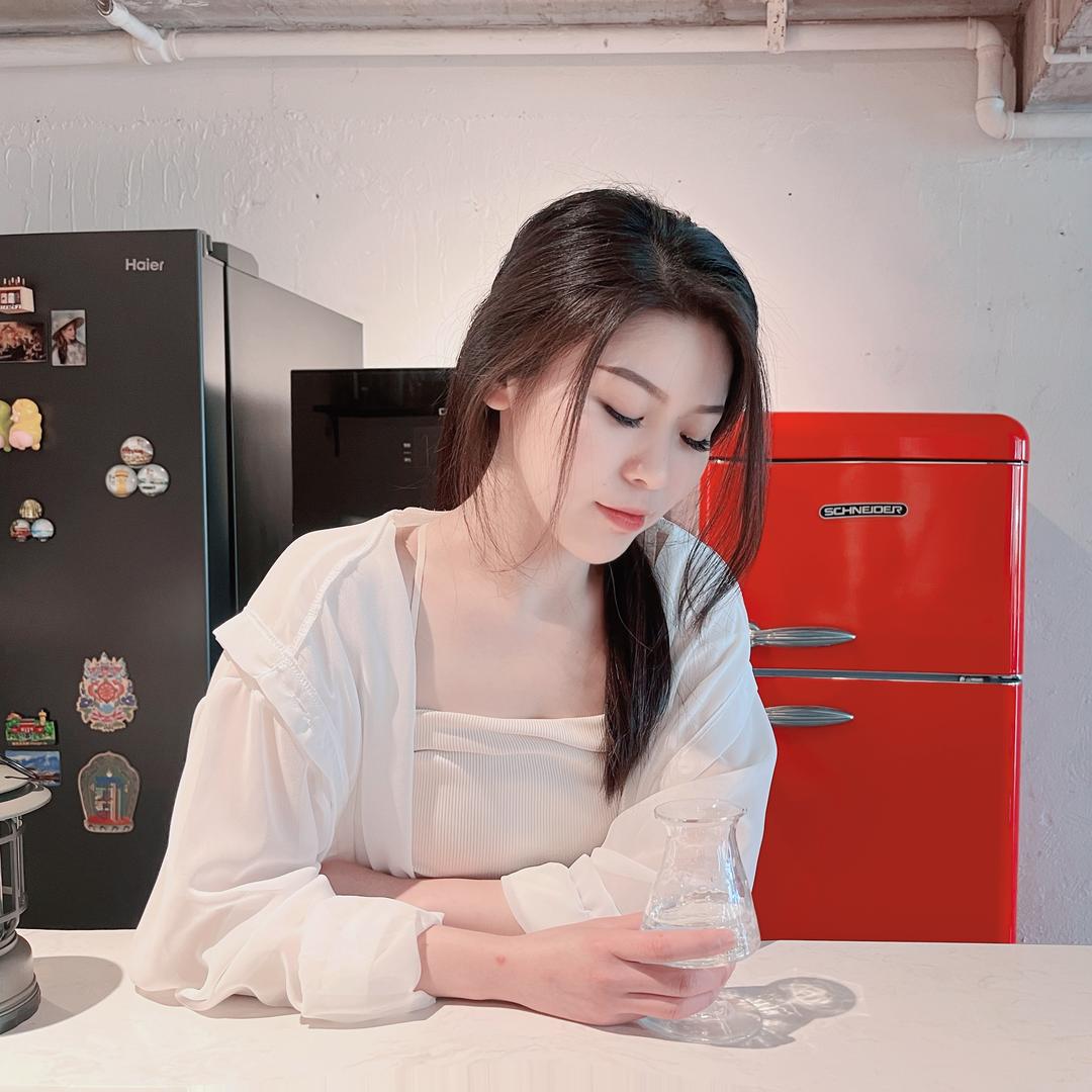 酒馆 老板娘