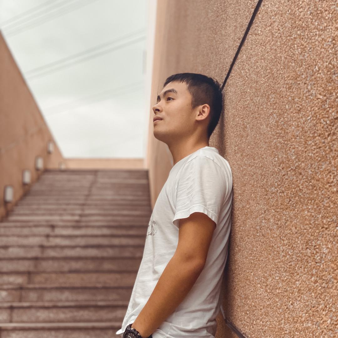 王一博.