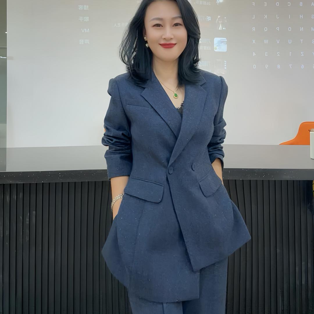 即墨欧妃依诺女装（米兰国际）萍姐3号