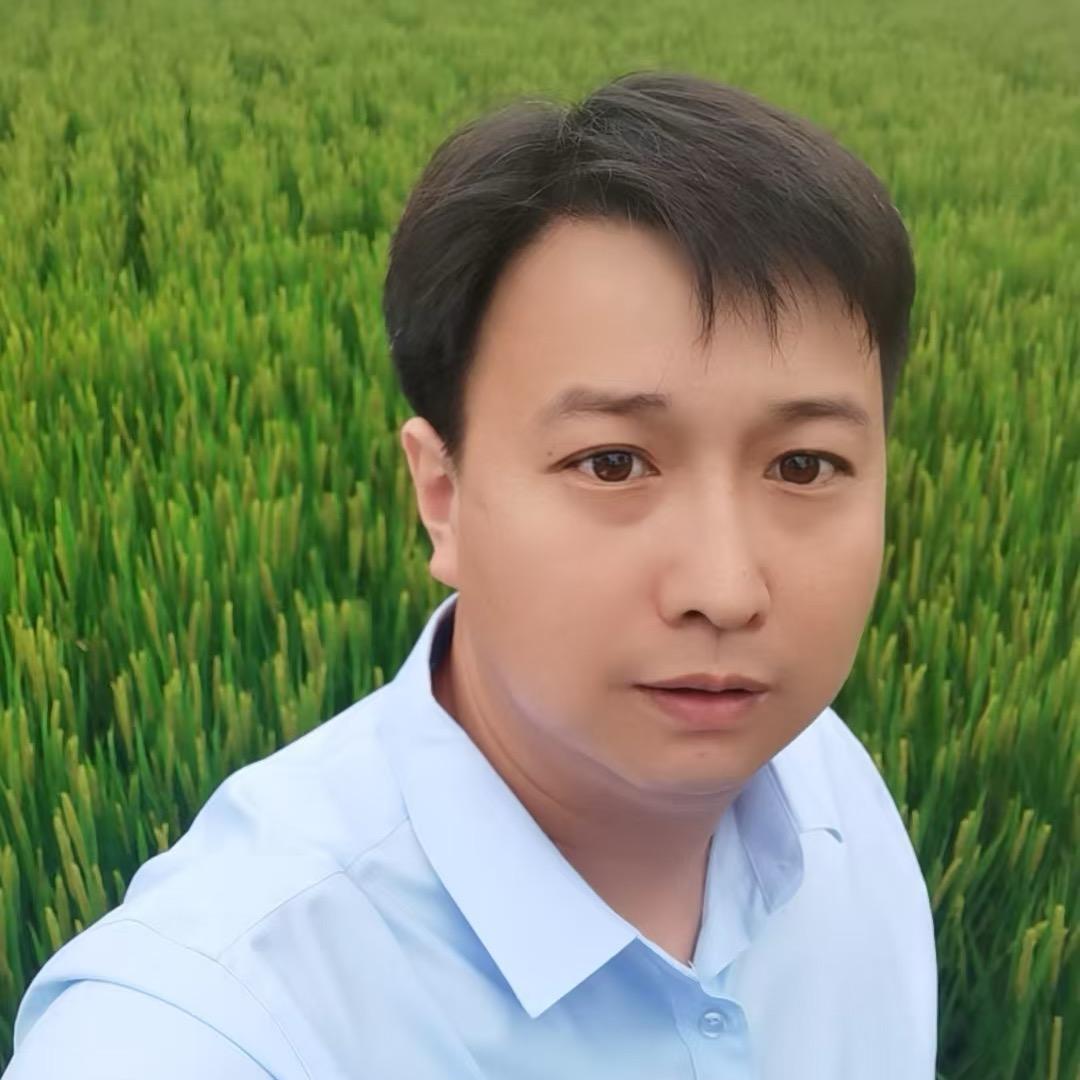 85后村书记李阁