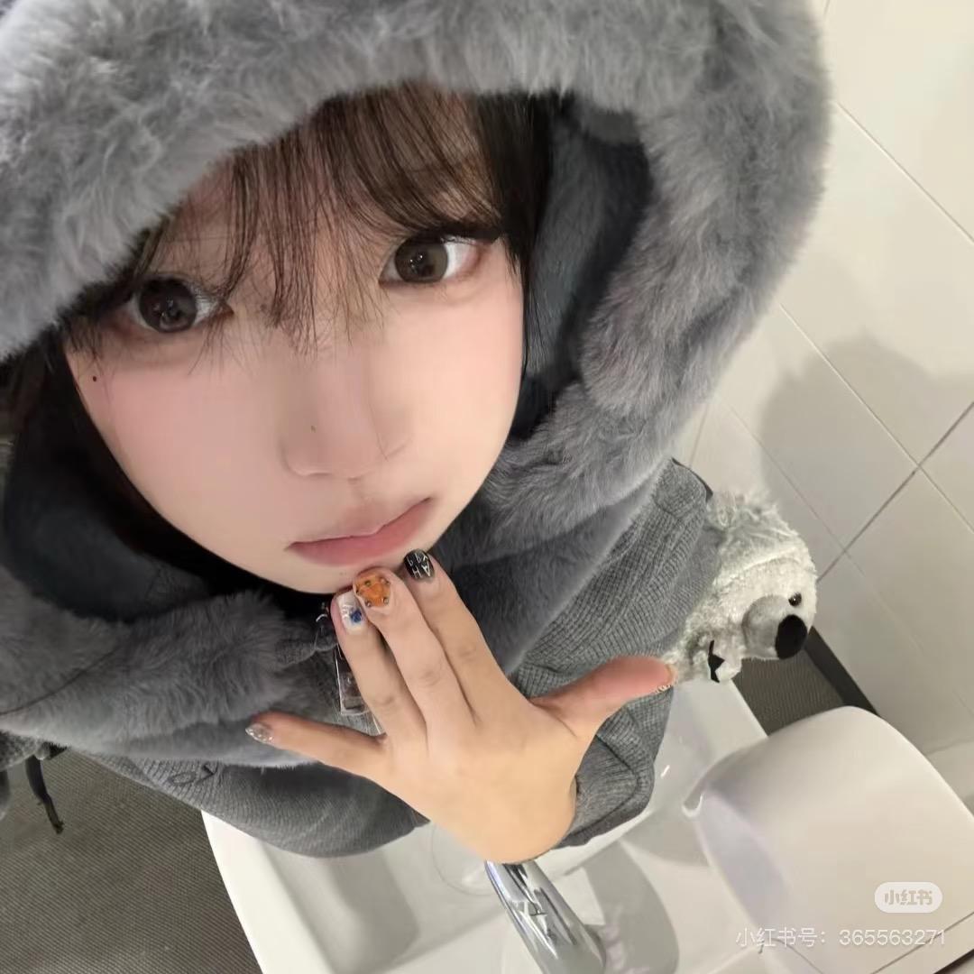 小猫.