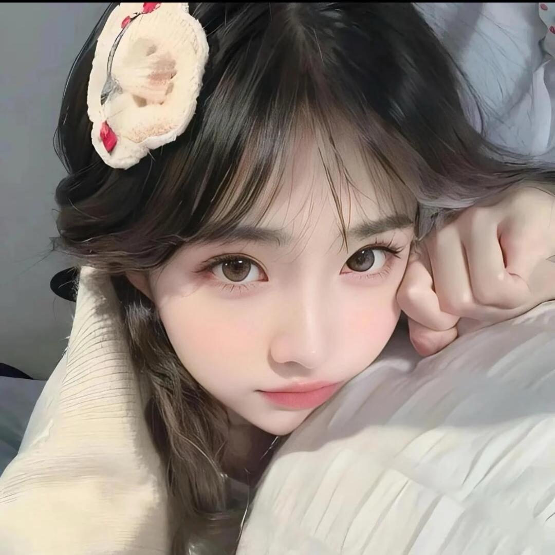 腼腆小美