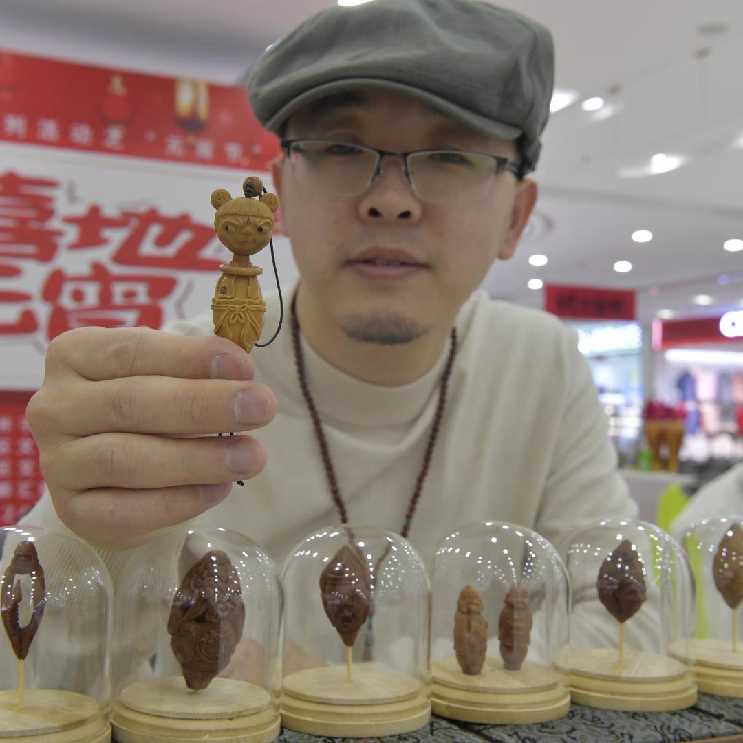 大连成文雕刻艺术工作室