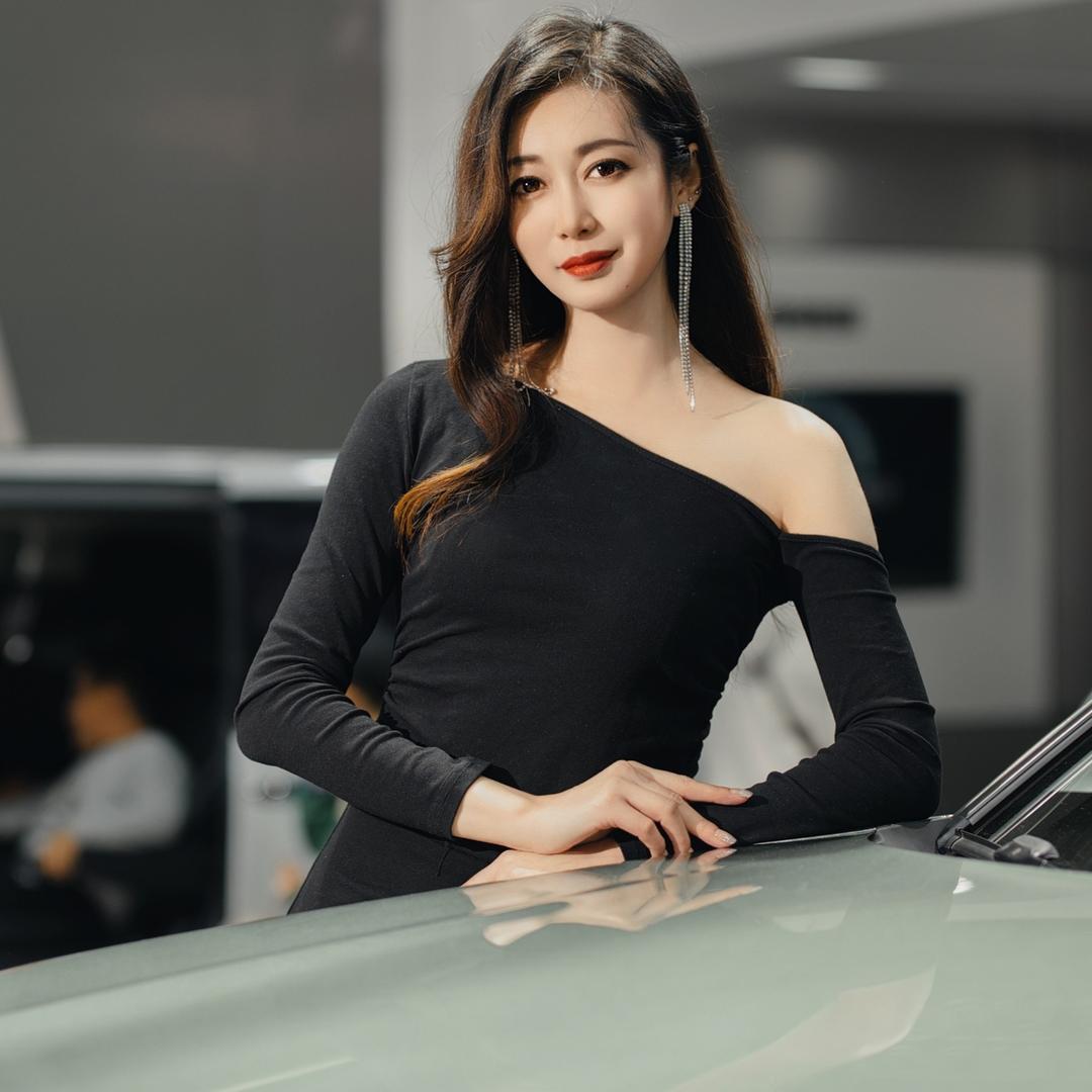 晚礼服VS白大褂