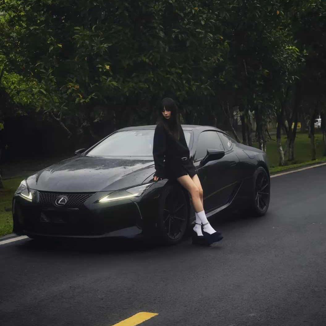 d d g
