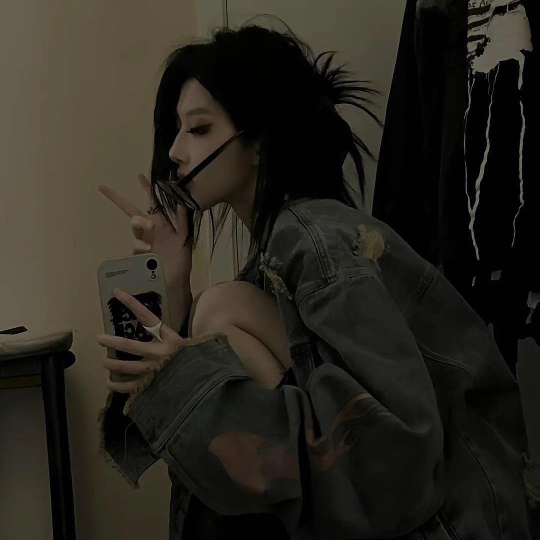 霞霞