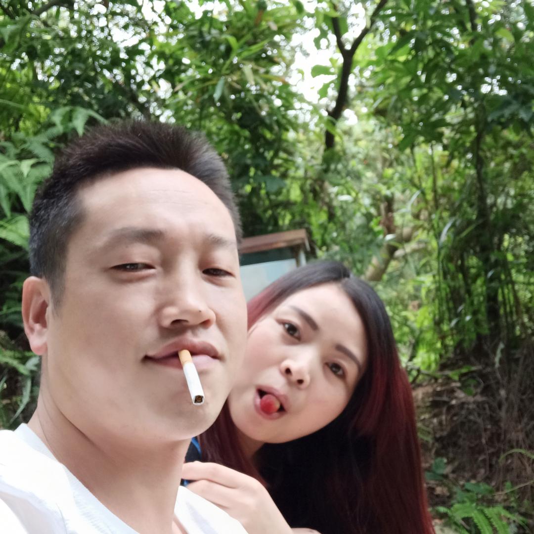 奔跑的蜗牛(𖦹.𖦹)