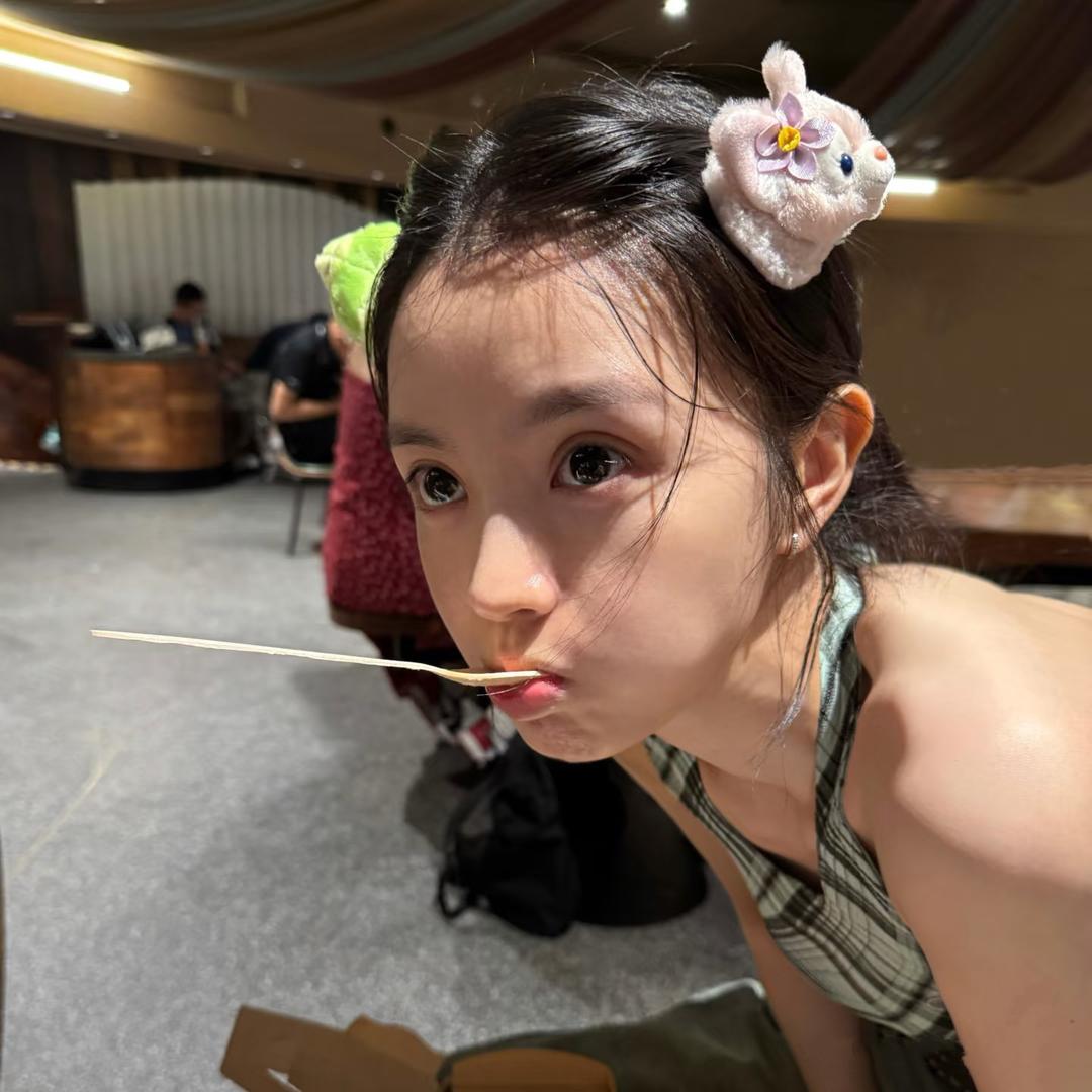 小郑同学爱吃泡面