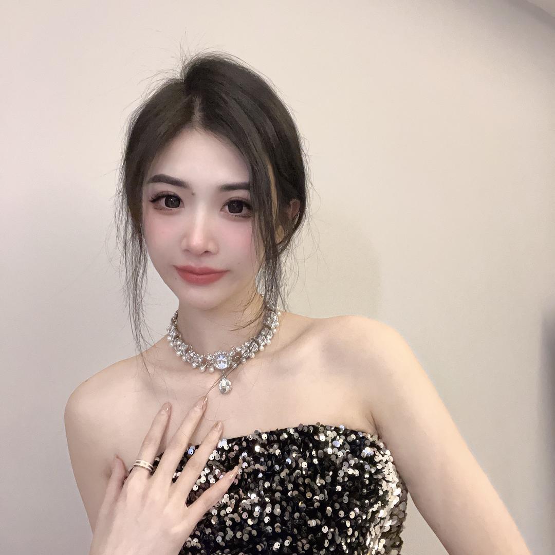 卡卡今天不开心