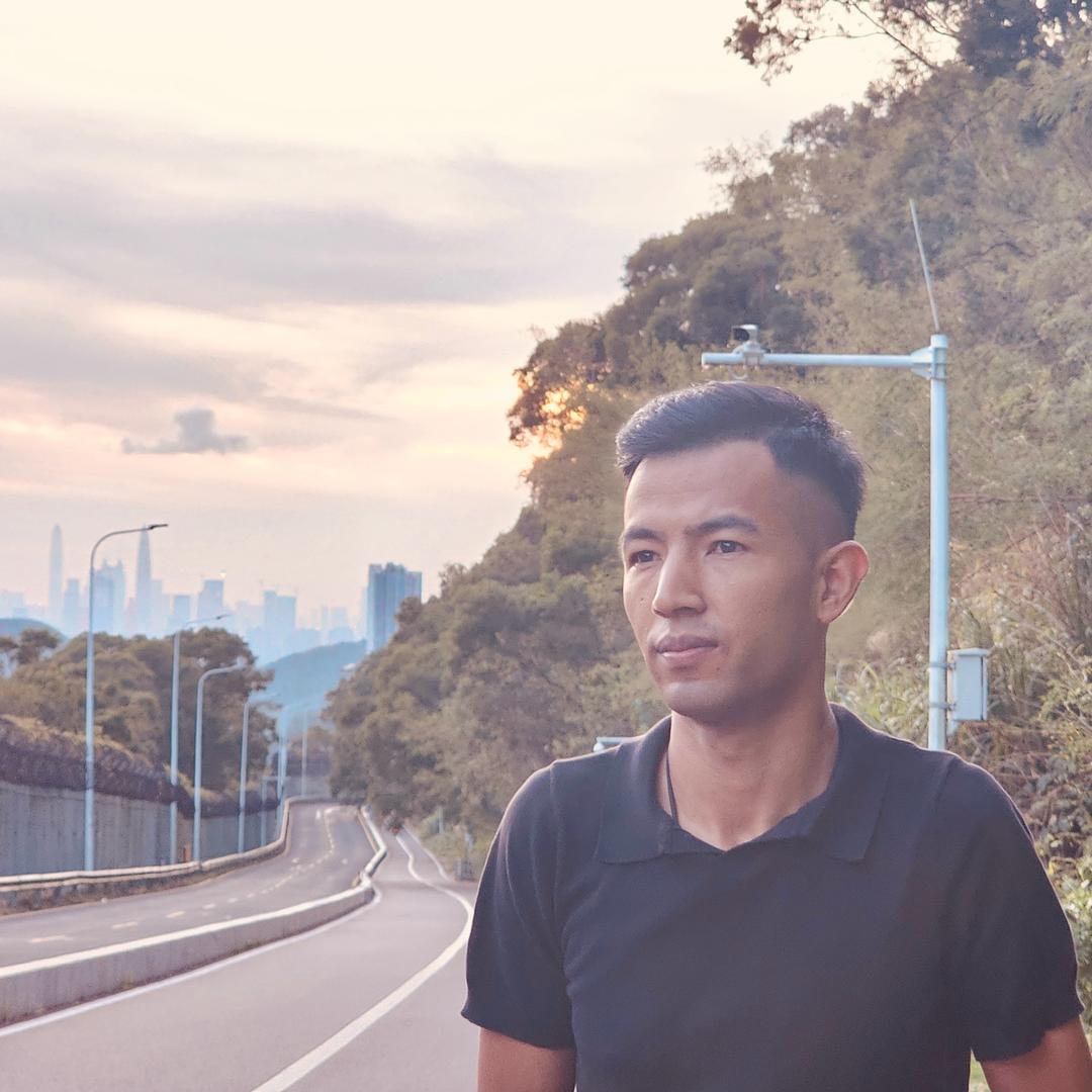 阿迪力通讯