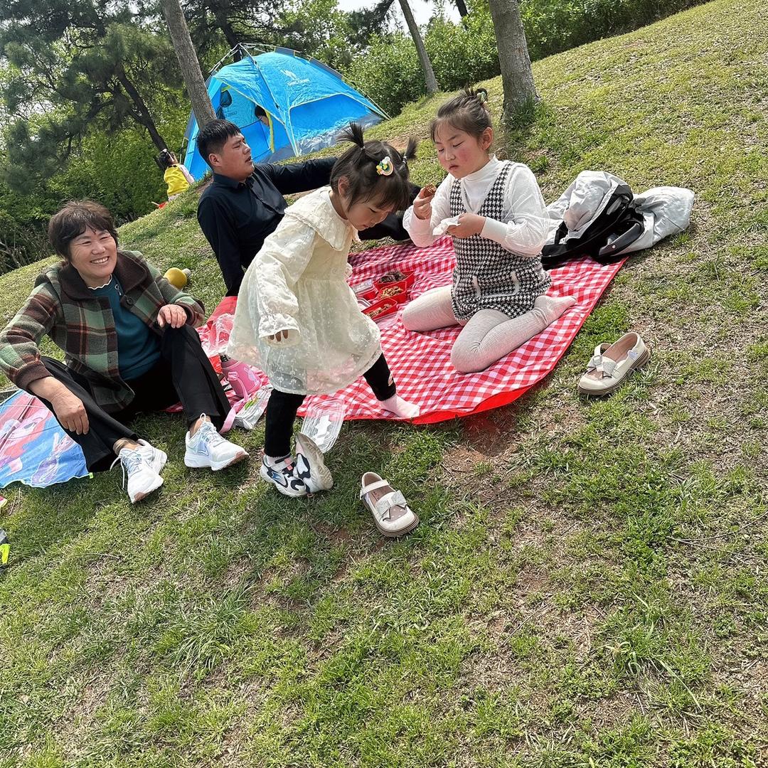 小艳子一家