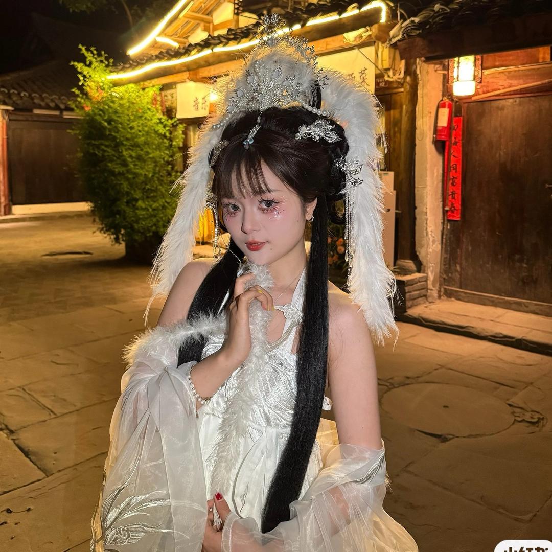 阆中雲花纪旅拍馆