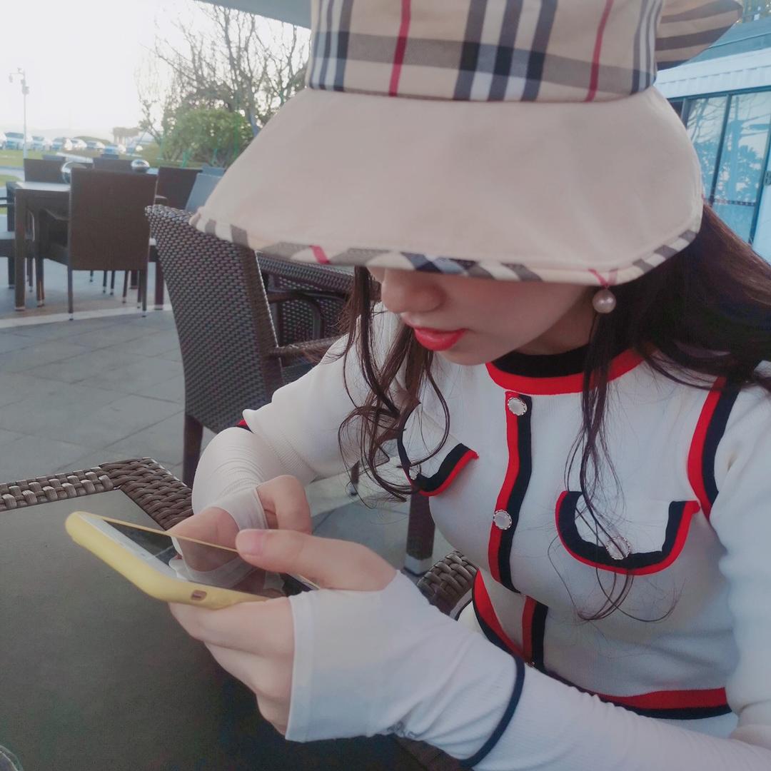 颜颜清肤皮肤护理中心