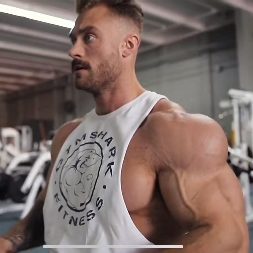 桂英饭店厨师范德彪👨🏻‍🍳